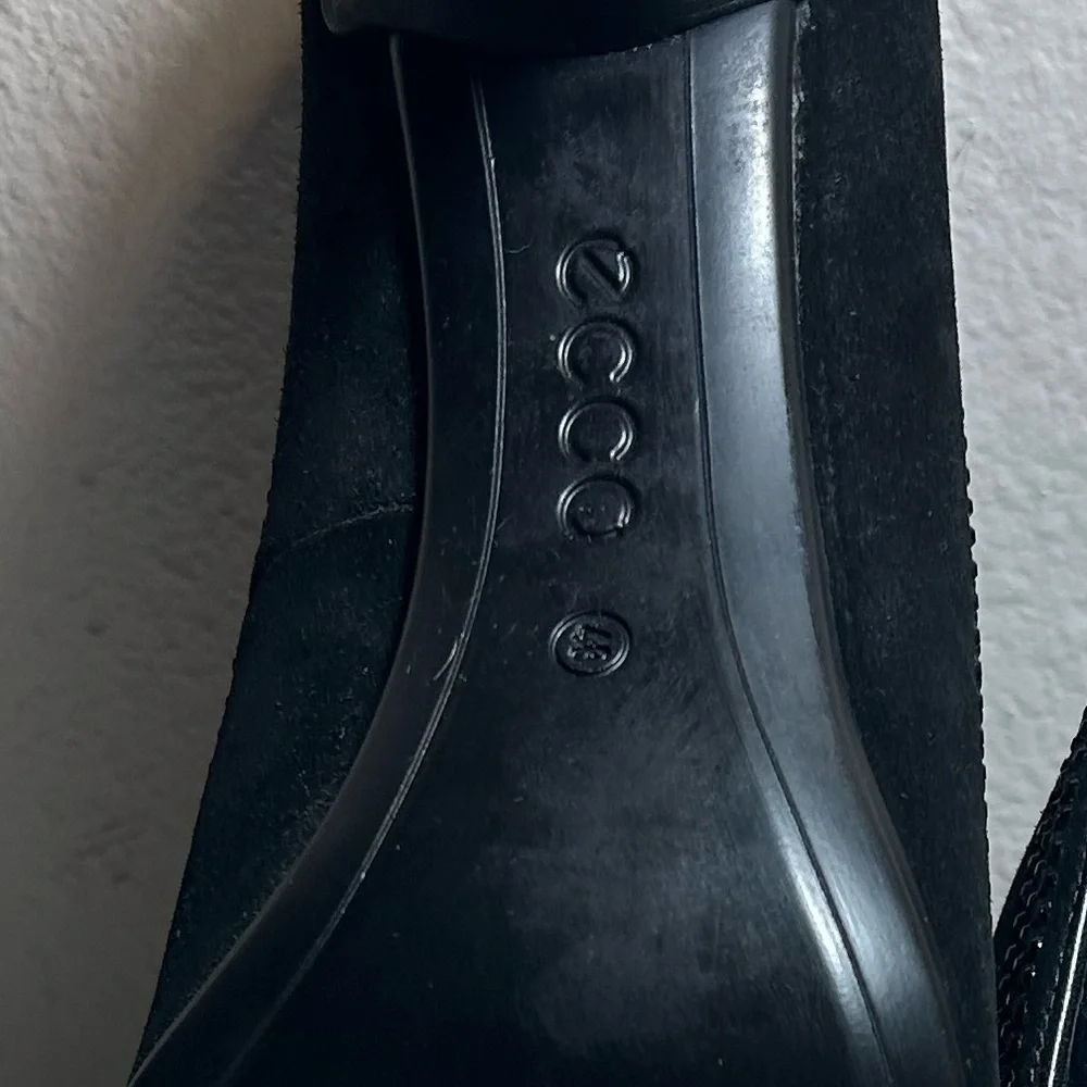 ECCO Danish Design Womens Black Suede Heels Size EU40/9.5US
